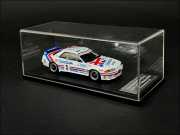 1:43 Nissan Skyline GT-R JTC Tukuba HPI Racing inkl. Vitrine